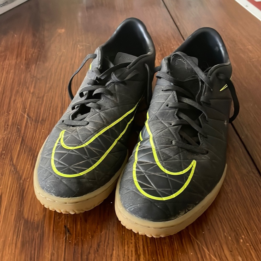 Nike indoor soccer shoes